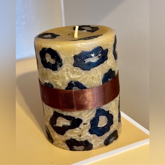 VINTAGE 2 Pc. Set - Animal Print Glass Handpainted Knick-Knack & Leopard Candle - Picture 11 of 11
